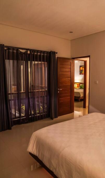 Beautiful And Hidden Paradise In Bali Seminyak (Bali)